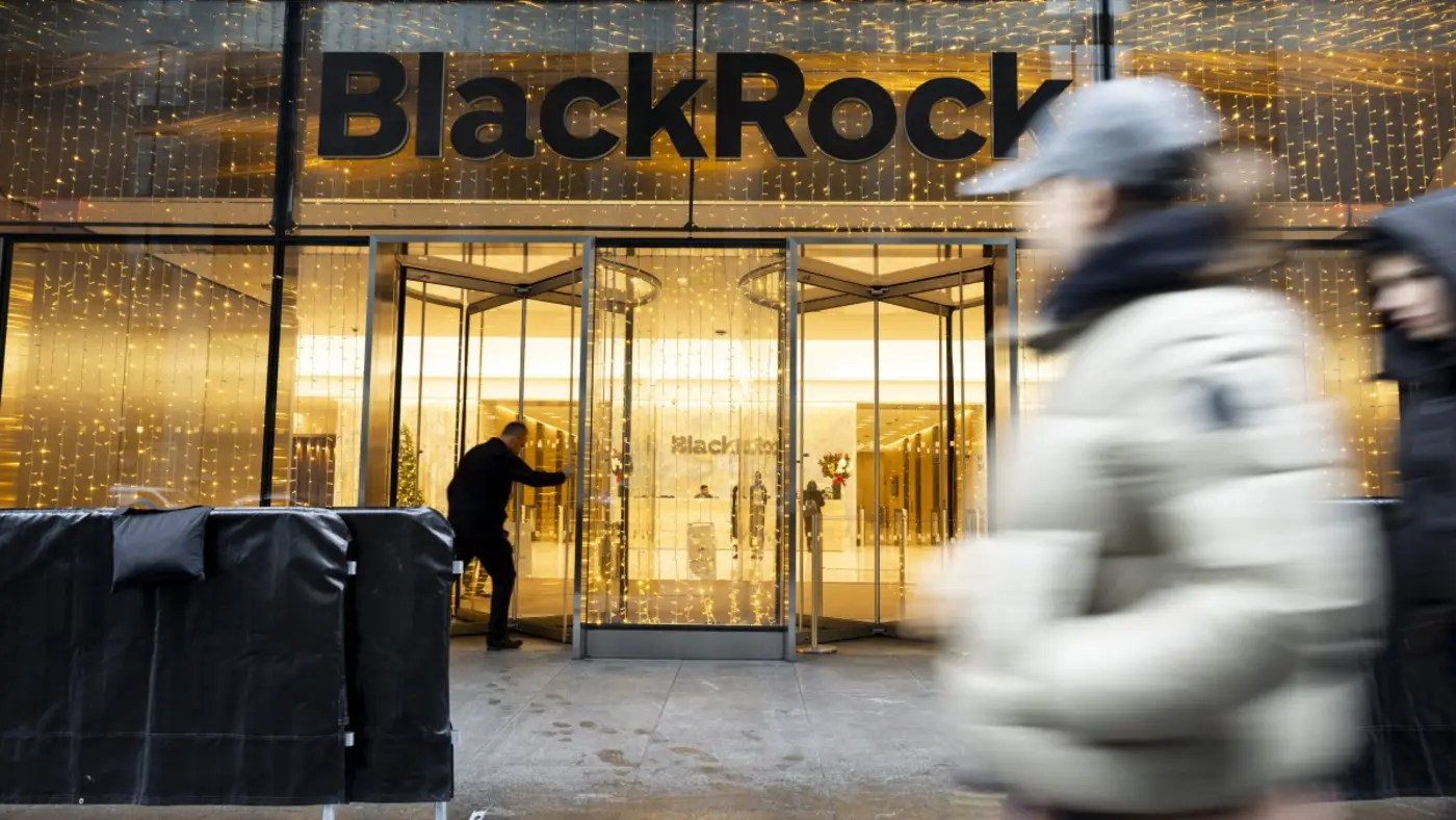 blackrock hit by 52b withdrawal from single client