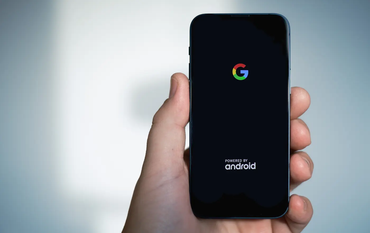 i want an iphone minisized android phone 2022
