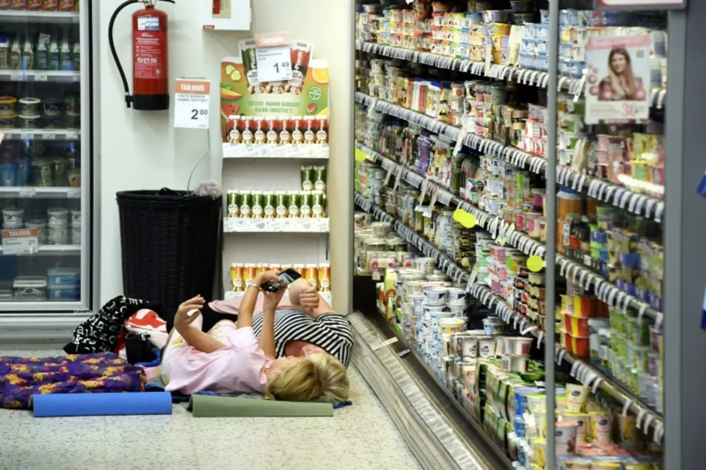 exceptional nordic heatwave stumps tourists seeking shade