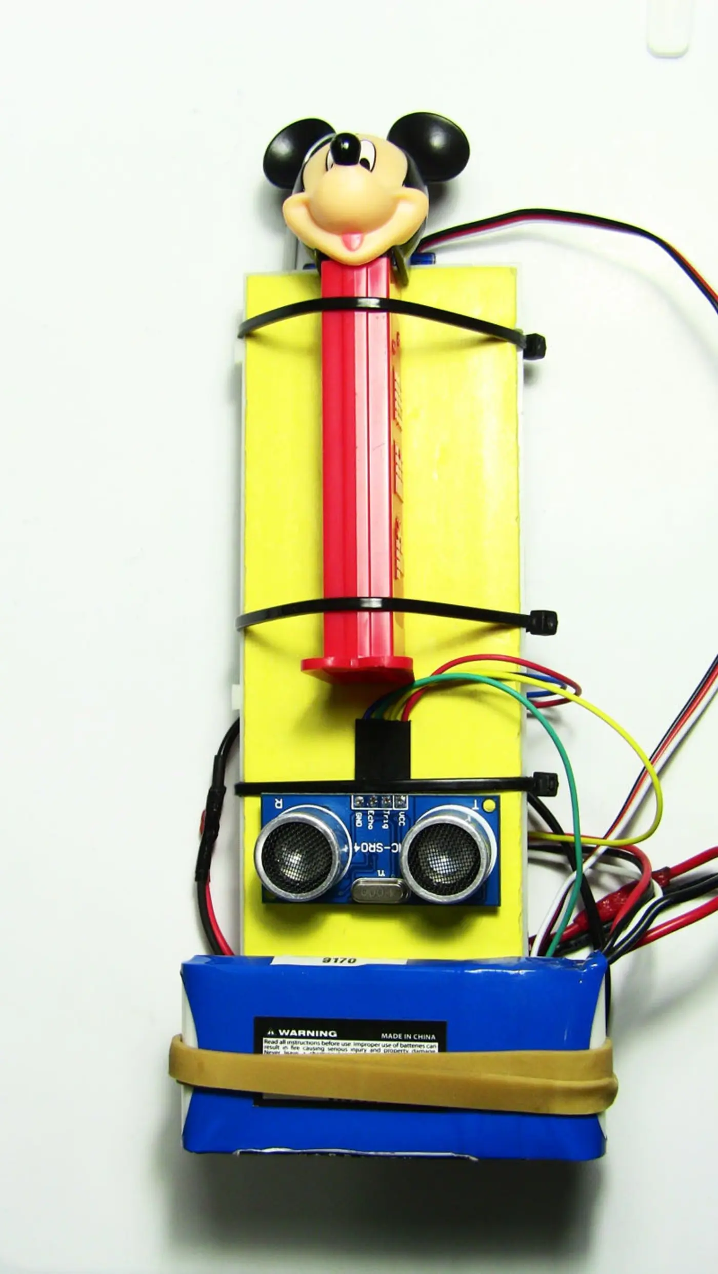 pez robo dispenser using arduino