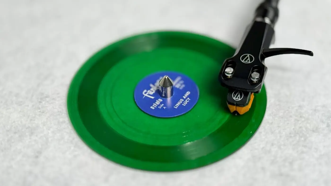 tiny vinyl is a new pocketable record format