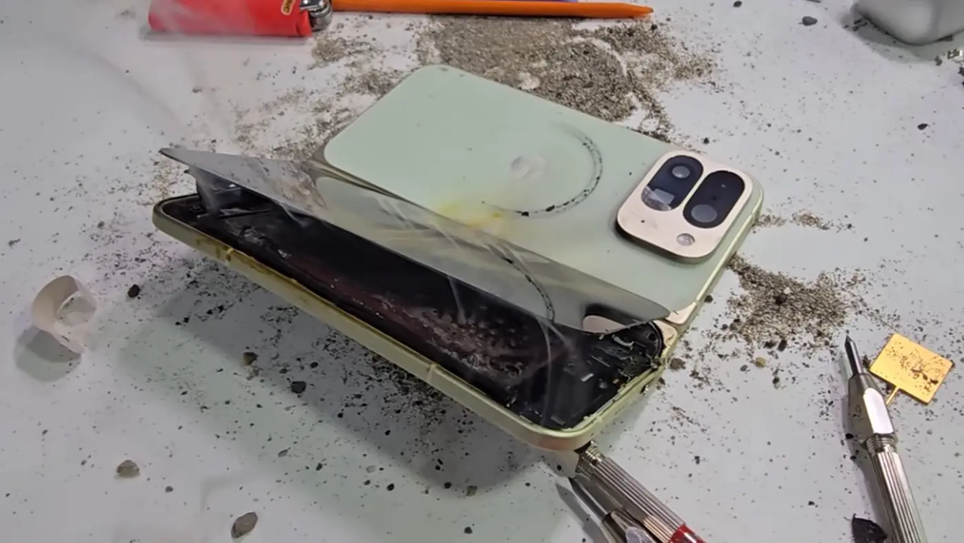 google pixel 10 pro fold explodes during jerryrigeverythingx27s durability test