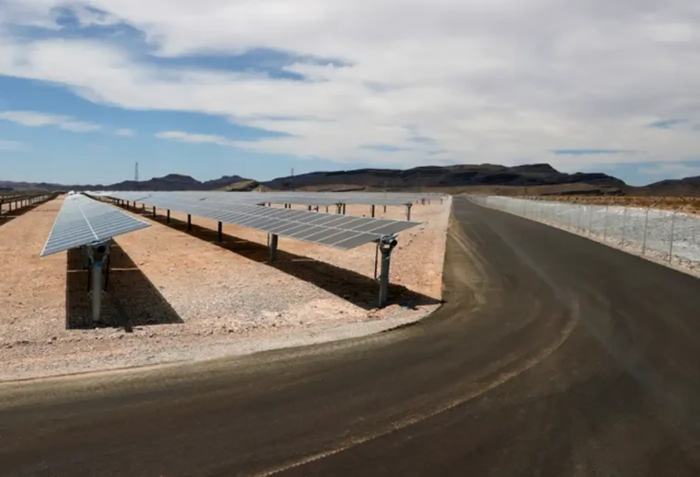 us dept of interior denies canceling largest solar project after axing review