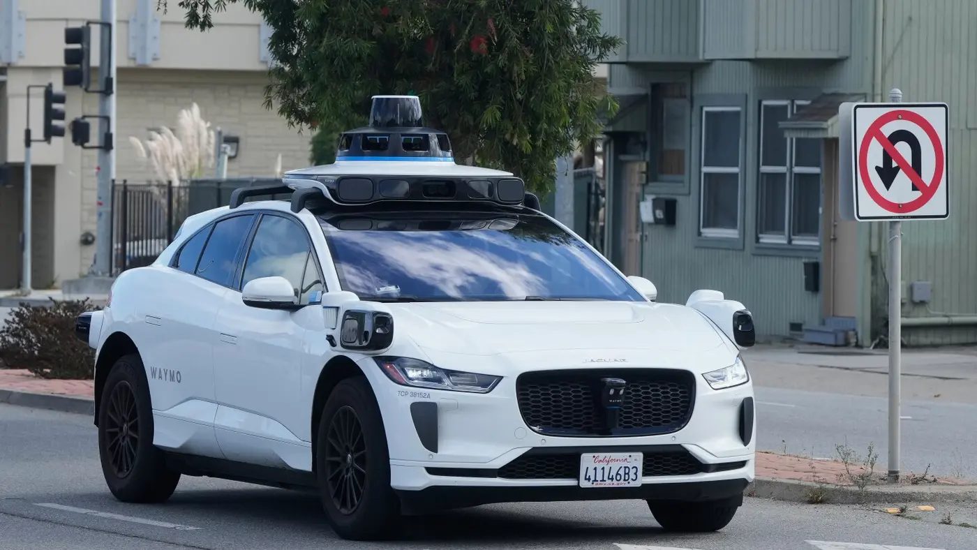 waymo plans to bring its taxis to london in 2026