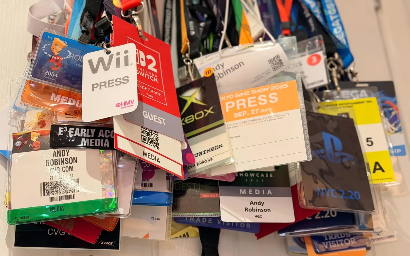 more than 1200 games journalists have left the media in the last two years