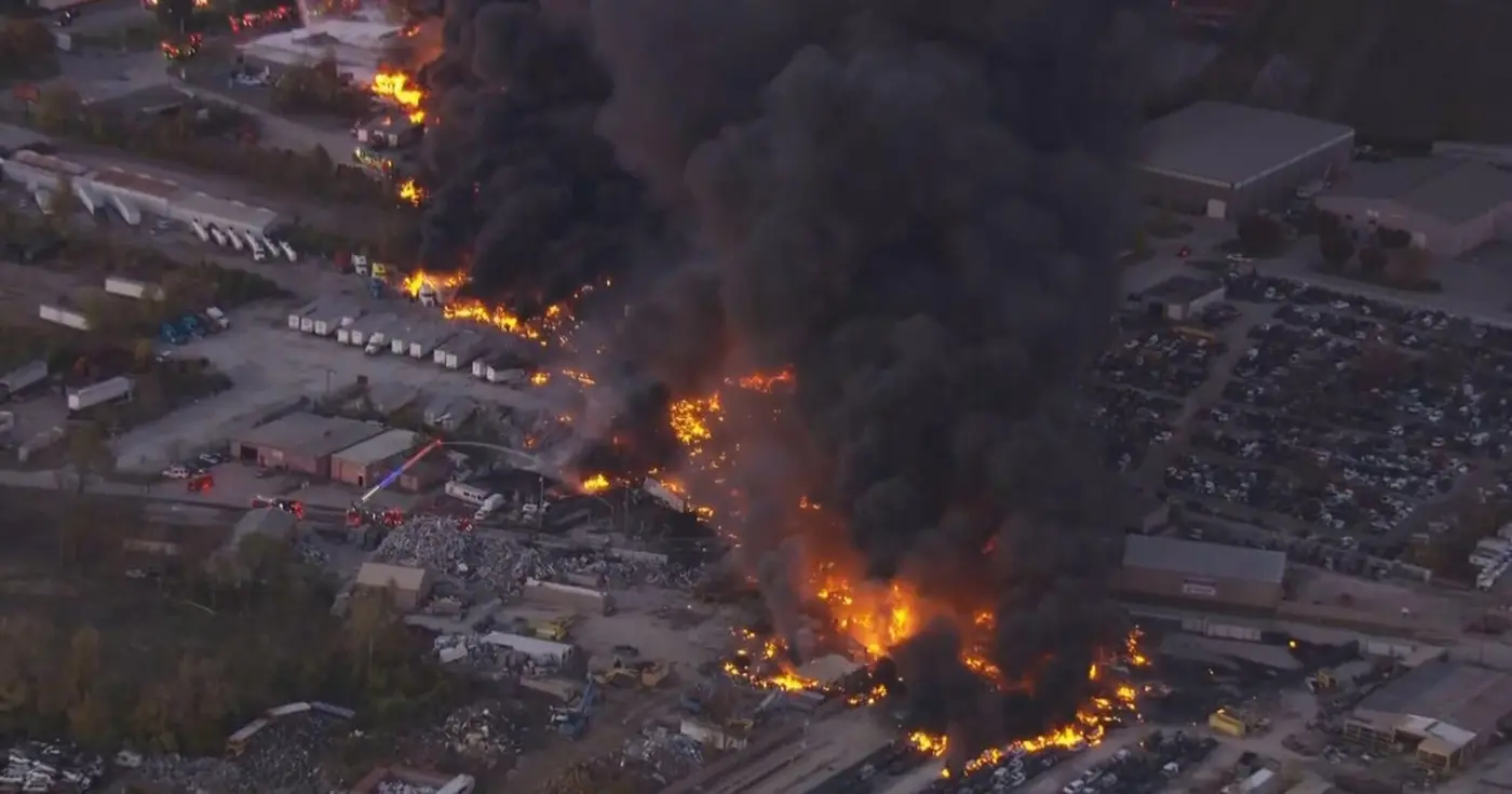 ups plane crashes near airport in louisville kentucky officials say