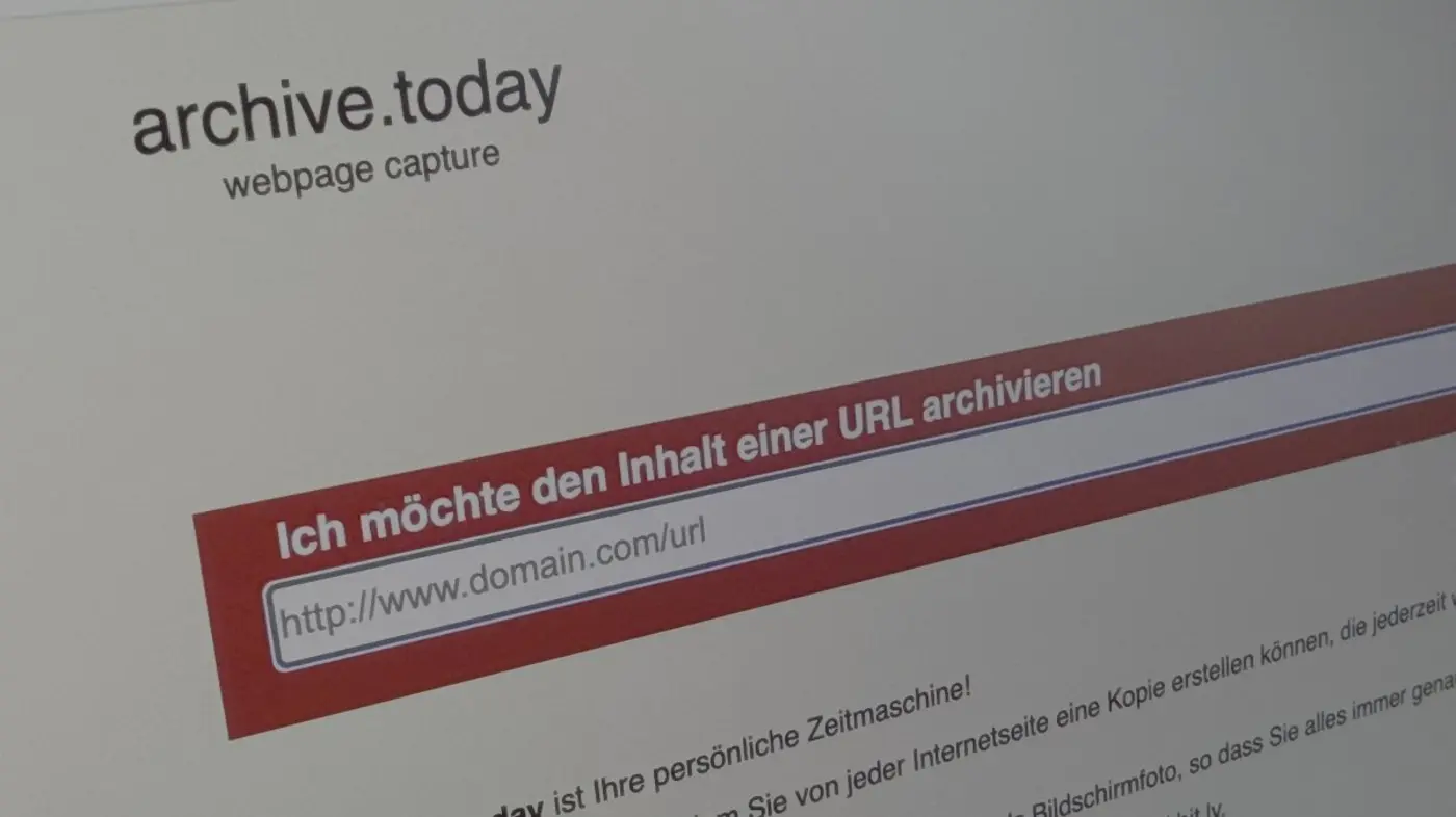 fbi tries to unmask owner of archiveis