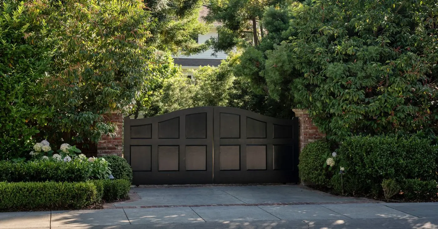 mark zuckerberg had illegal school at his palo alto compound neighbors revolted