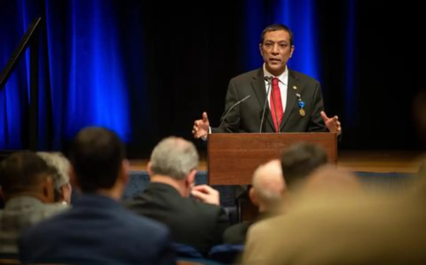 new mongodb ceo violated former company hiring policy