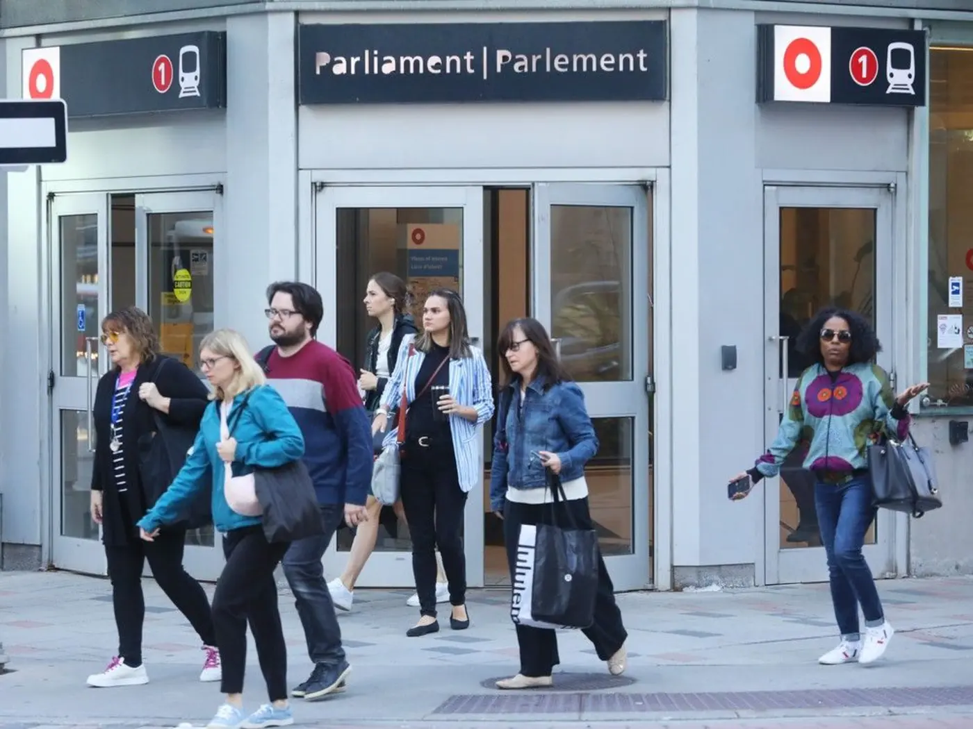 canadian military will rely on army of public servants to grow its ranks by 300k