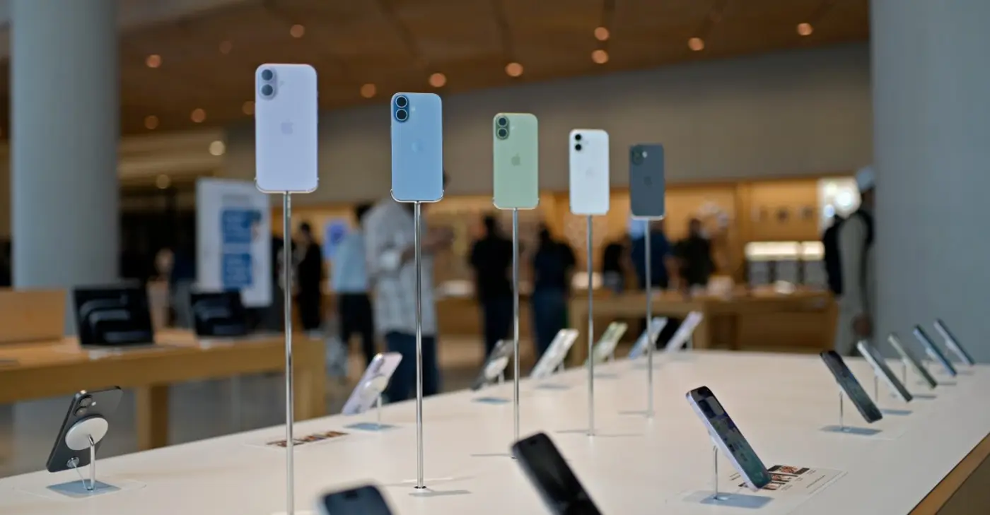 india is ordering apple and other phone makers to preinstall a stateowned app