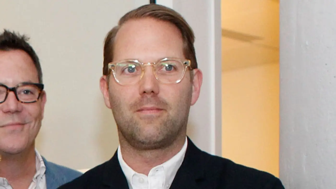 apples head of user interface design alan dye will join meta