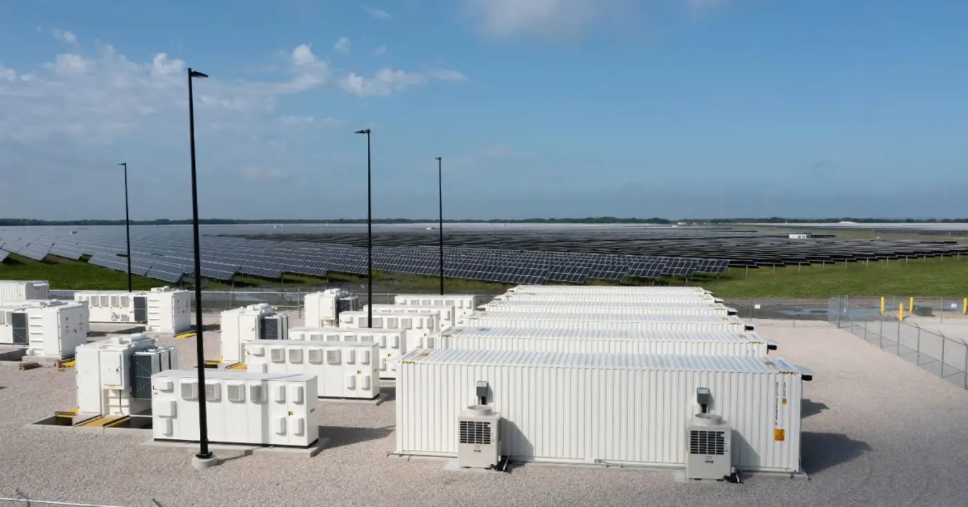 battery storage hits 65mwh a tipping point for solar