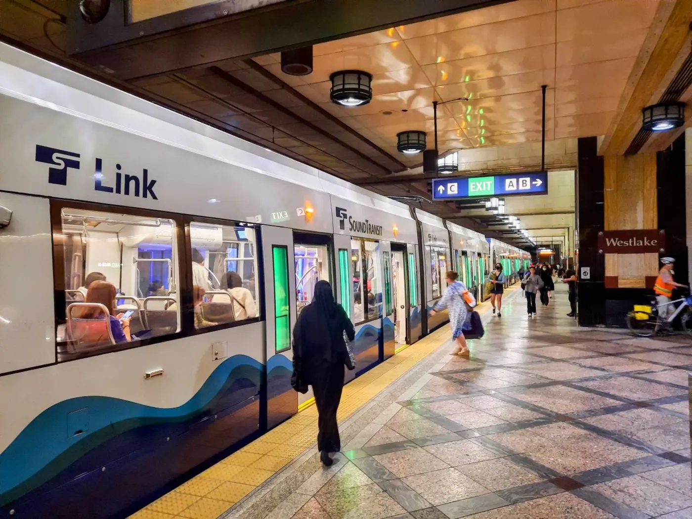eliminating second seattle rail tunnel could save 45b but with major impacts