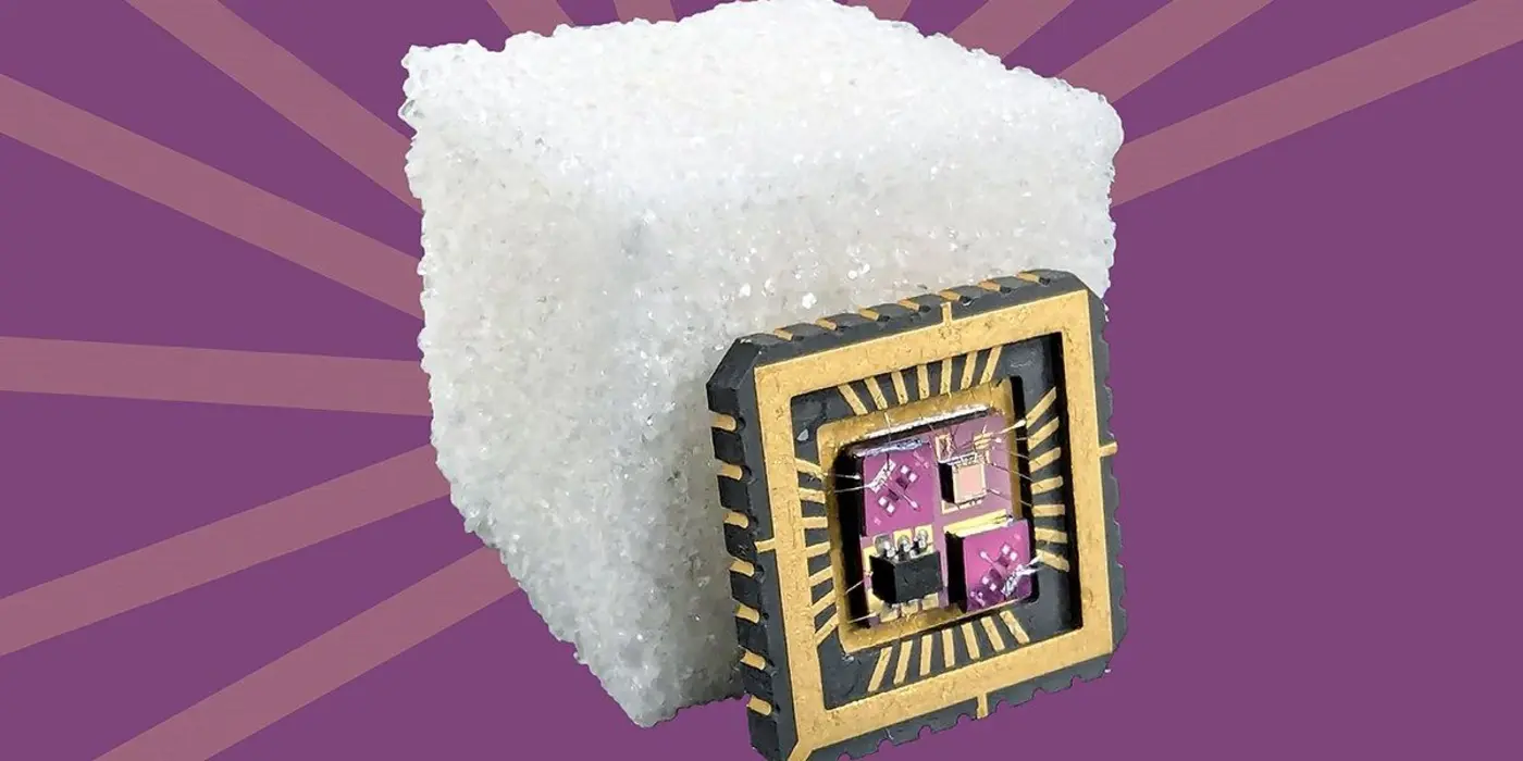 a chip that keeps time almost like an atomic clock