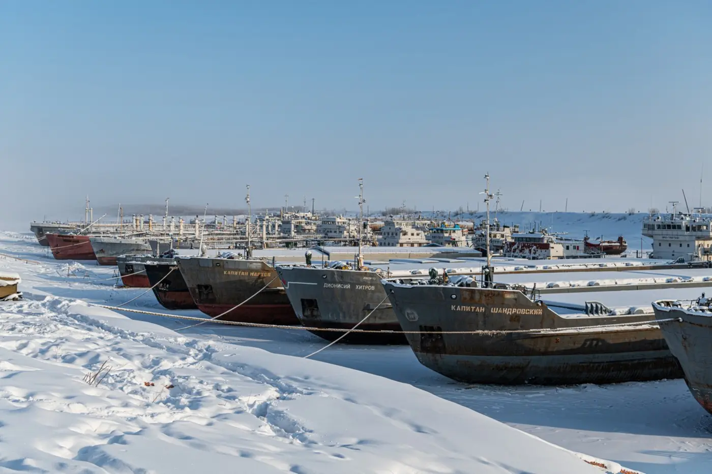 repair a ships hull still in the river in 50c 2022