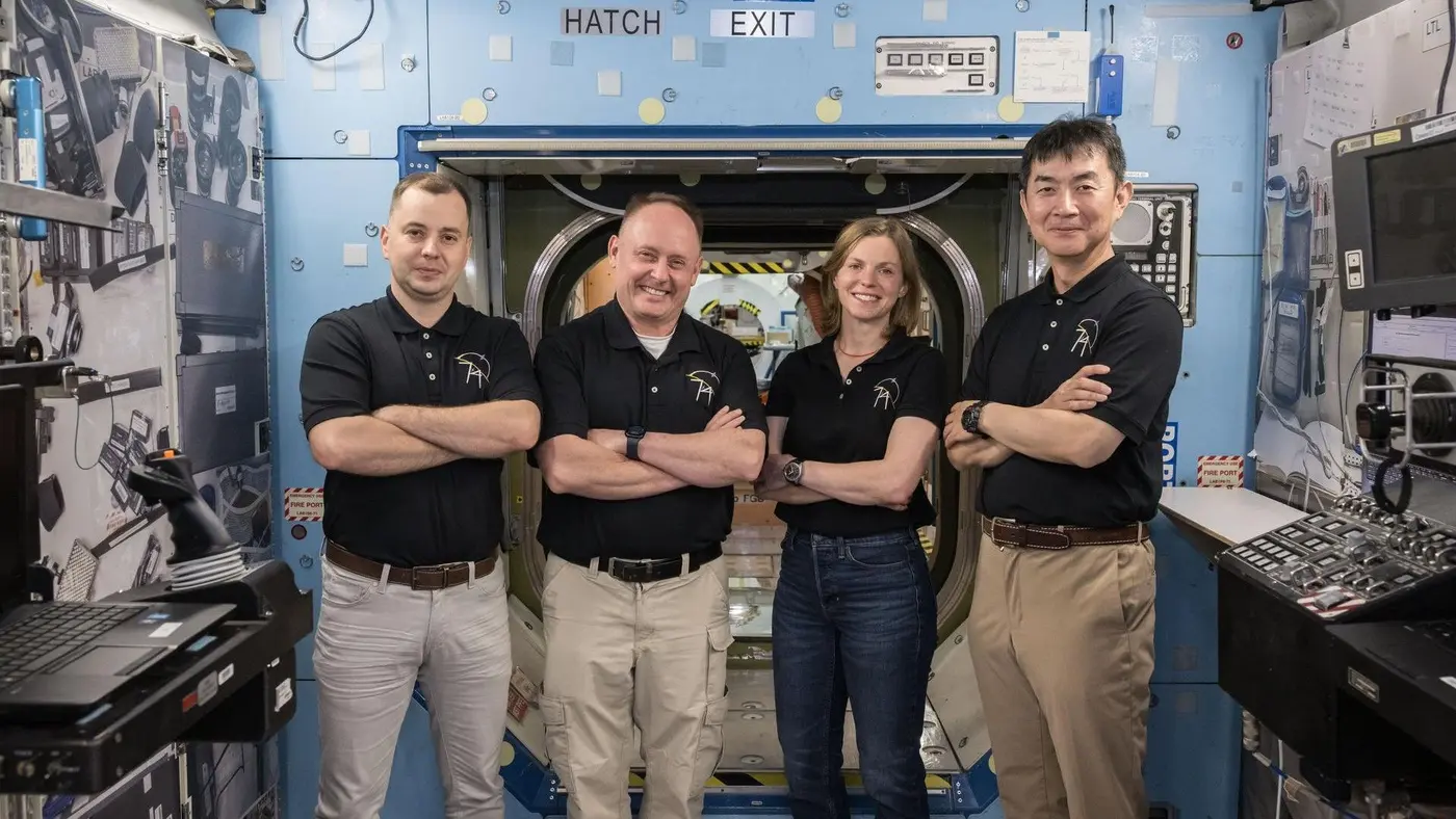 nasa announces unprecedented return of sick iss astronaut and crew