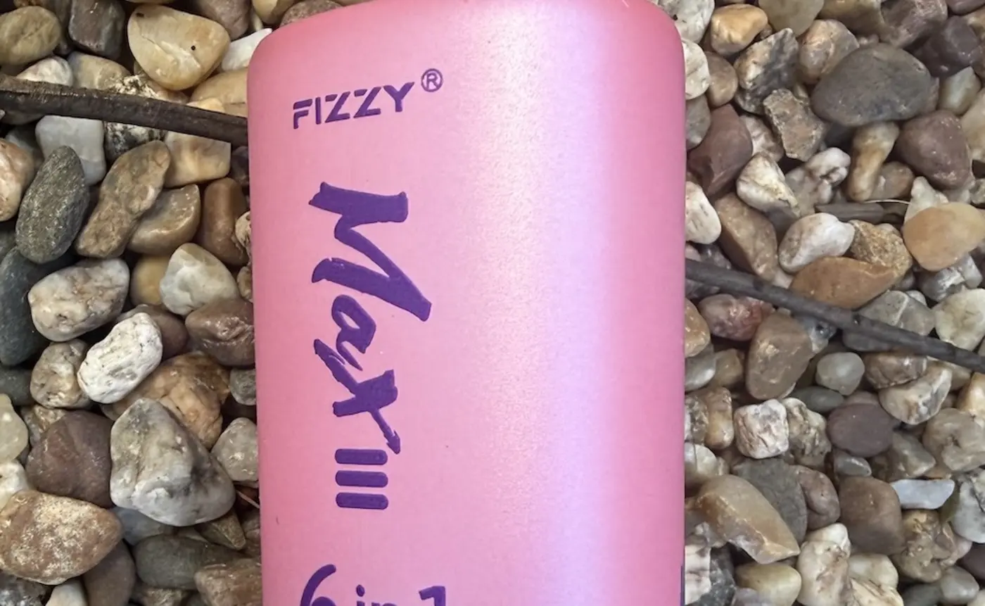 therex27s a ridiculous amount of tech in a disposable vape