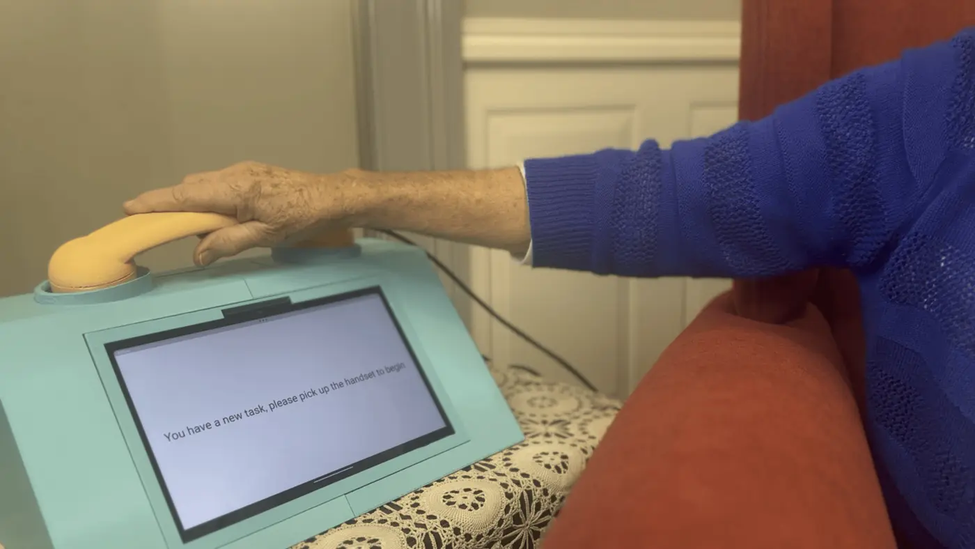 humble corded telephone improves wellbeing of people living with dementia 2024
