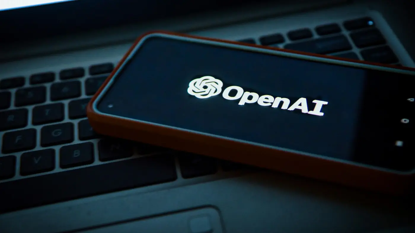 us cybersecurity chief leaked sensitive government files to chatgpt report