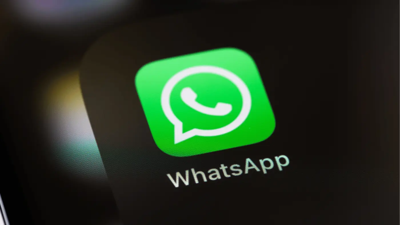 a whatsapp bug lets malicious media files spread through group chats