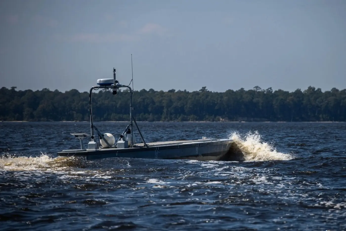 pentagon eyes new x27robot shipx27 concept for lowprofile alldomain logistics