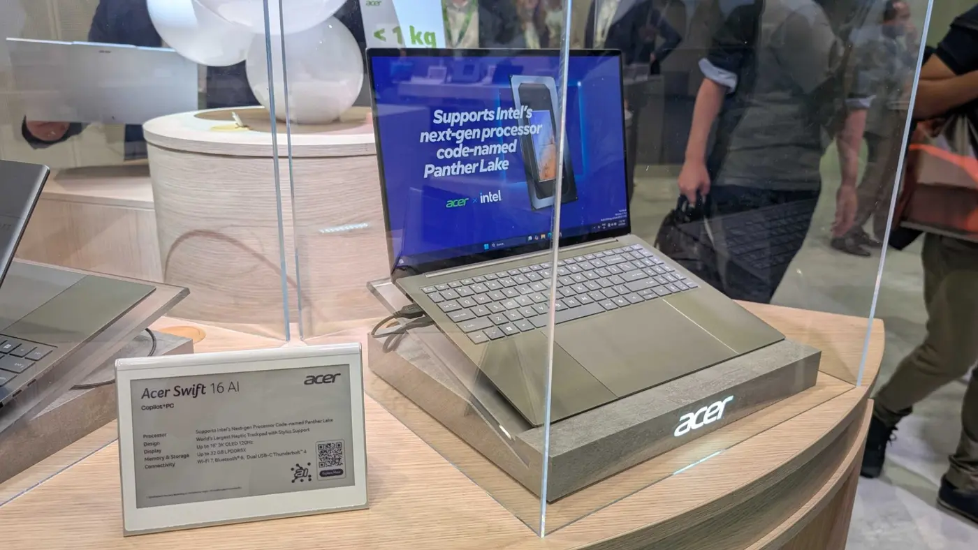 snapdragon arm laptop overtakes intelx27s flagship panther lake in benchmarks