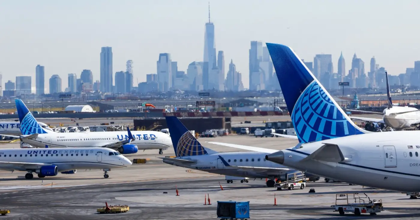 united airlines says it will boot passengers who refuse to use headphones