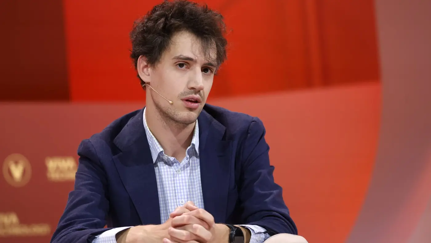 mistral secures 830m in debt financing to fund ai data center