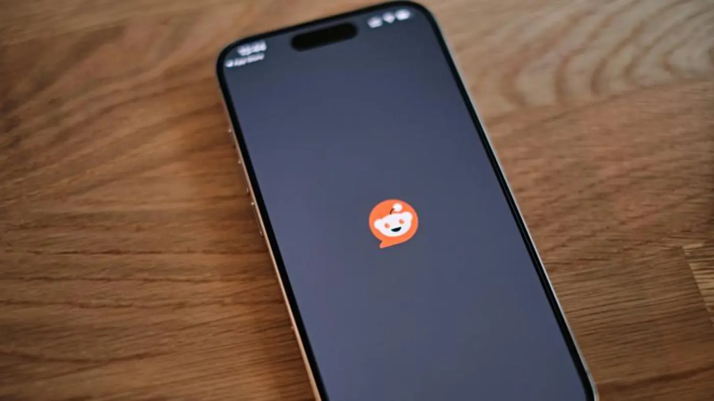 a secret grand jury is seeking the identity of a reddit user who criticized ice