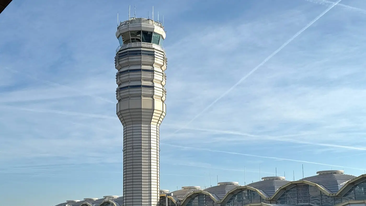 x27meow meowx27 pilots scolded after animal noises heard on air traffic radio