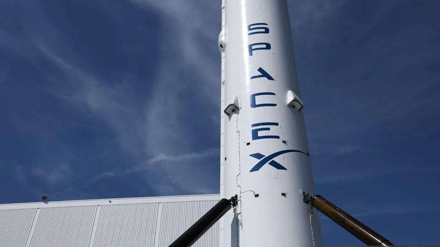 spacex says it will either buy cursor for 60b or work with them for 10b