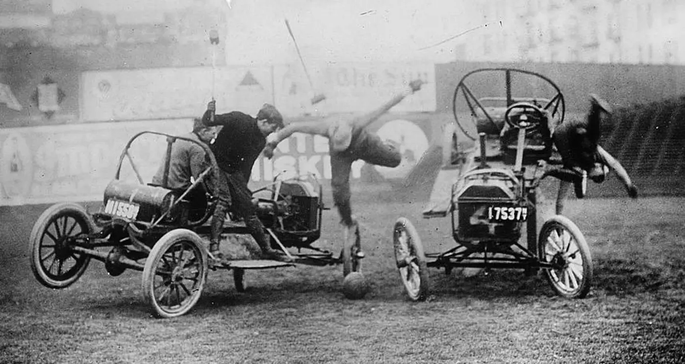 auto polo