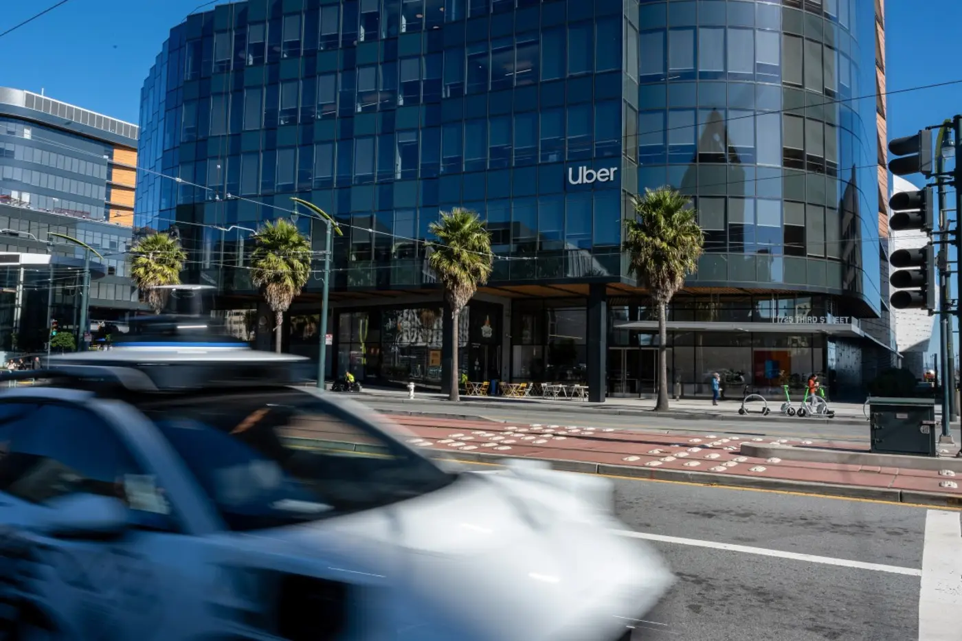 uber wants to turn its drivers into a sensor grid for av companies