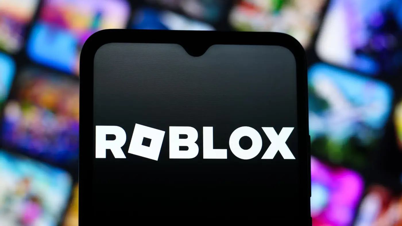 roblox shares plummet 18 as child safety measures weigh on bookings