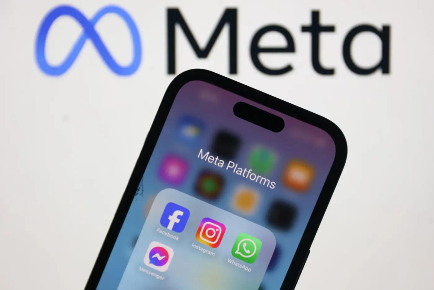 meta launches instagram facebook and whatsapp subscriptions