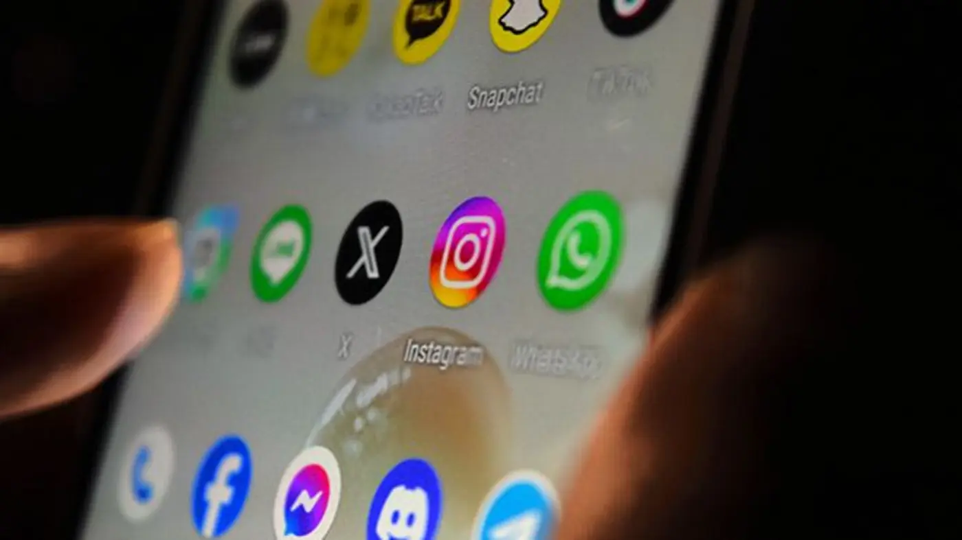 japan declines to join movement to ban youth from social media