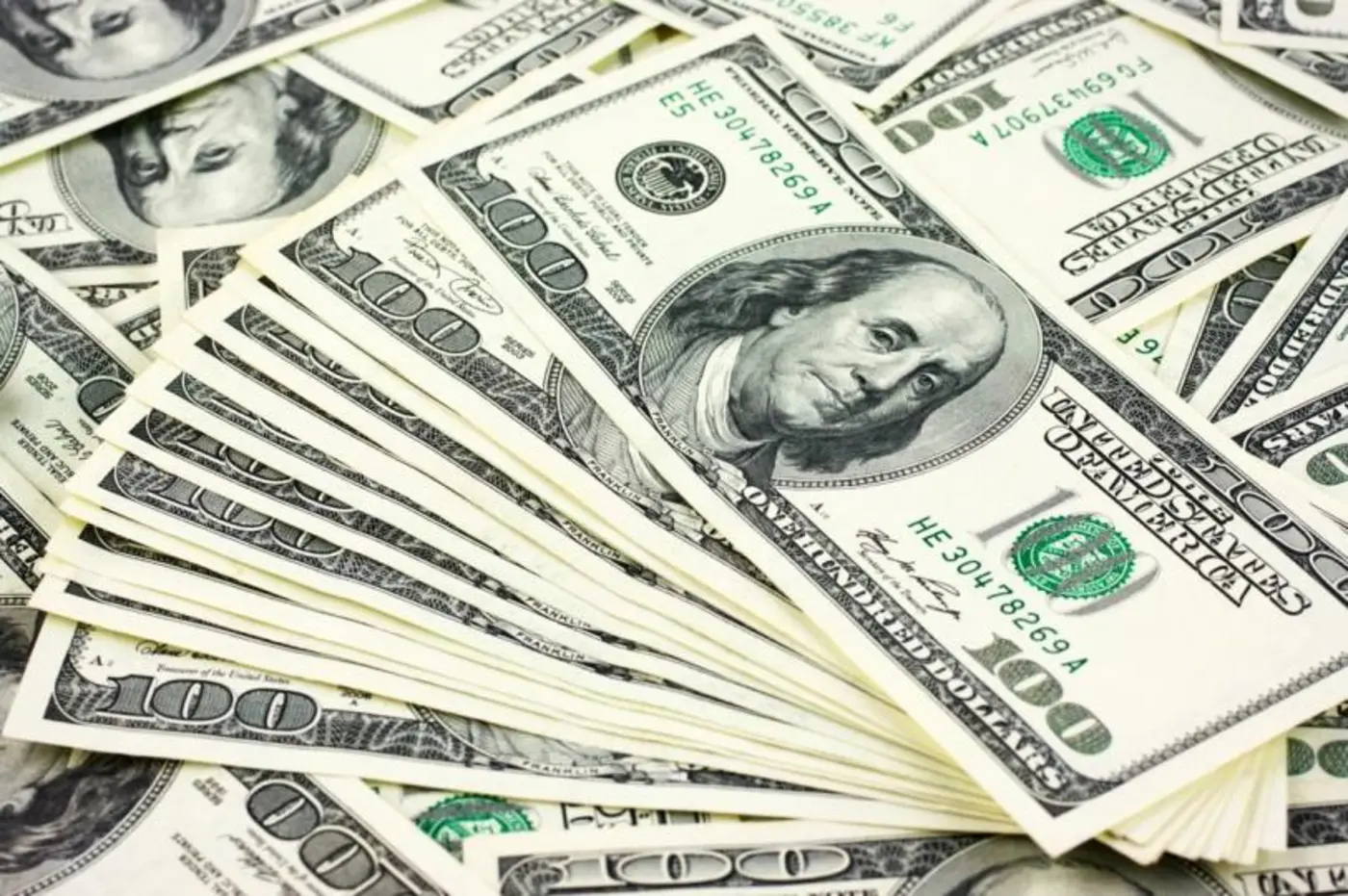 a16z paradigm lead 175m bet to move global credit markets onchain