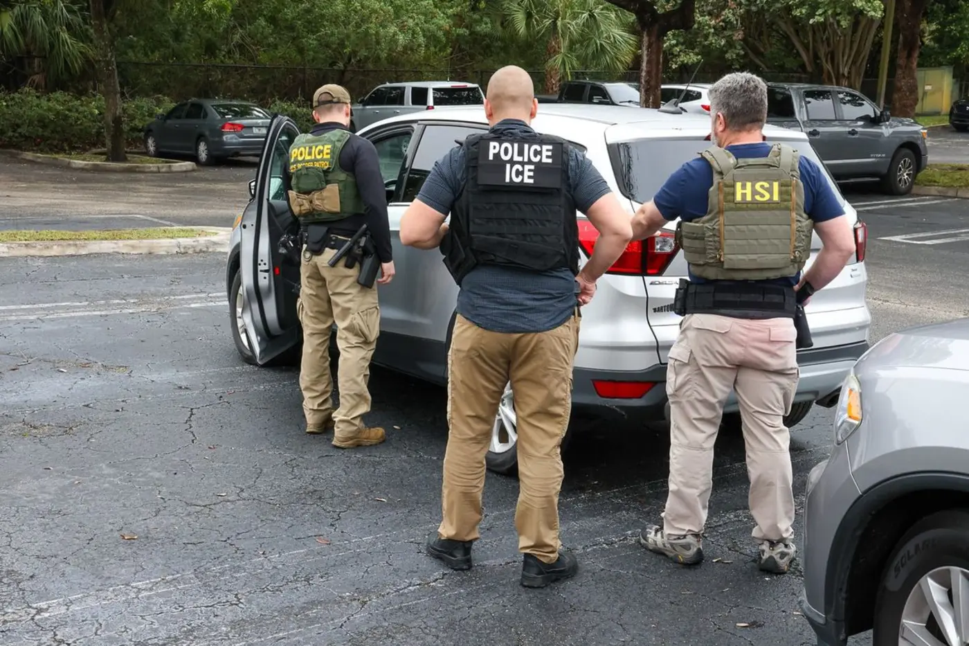 ice appears to be buying immigrantsx27 tax identifiers from a data broker