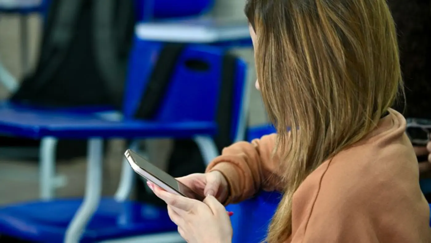 unauthorized alert sent to cell phones across brazil