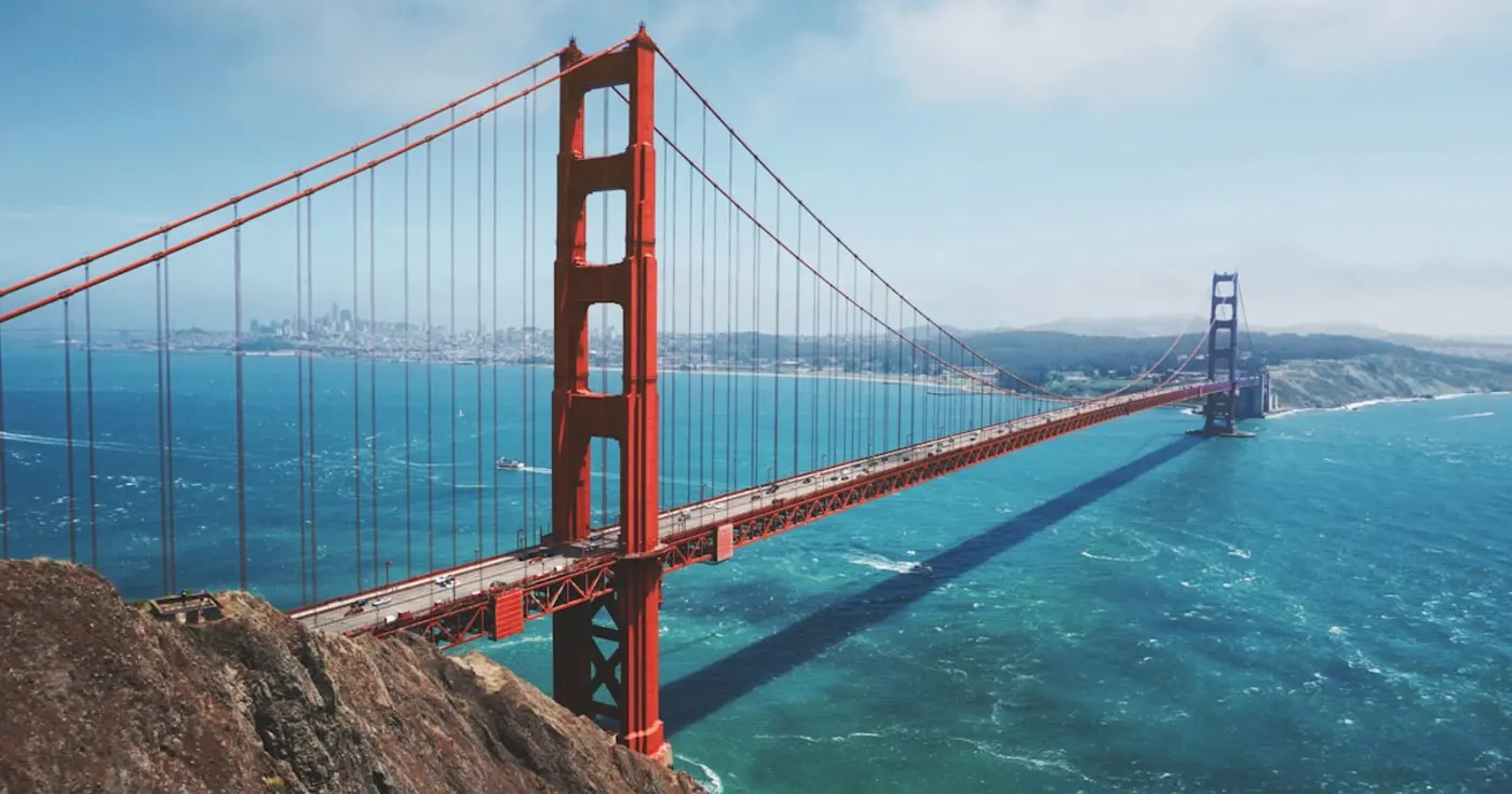 show hn onsight pay a local to photograph any spot in san francisco on demand