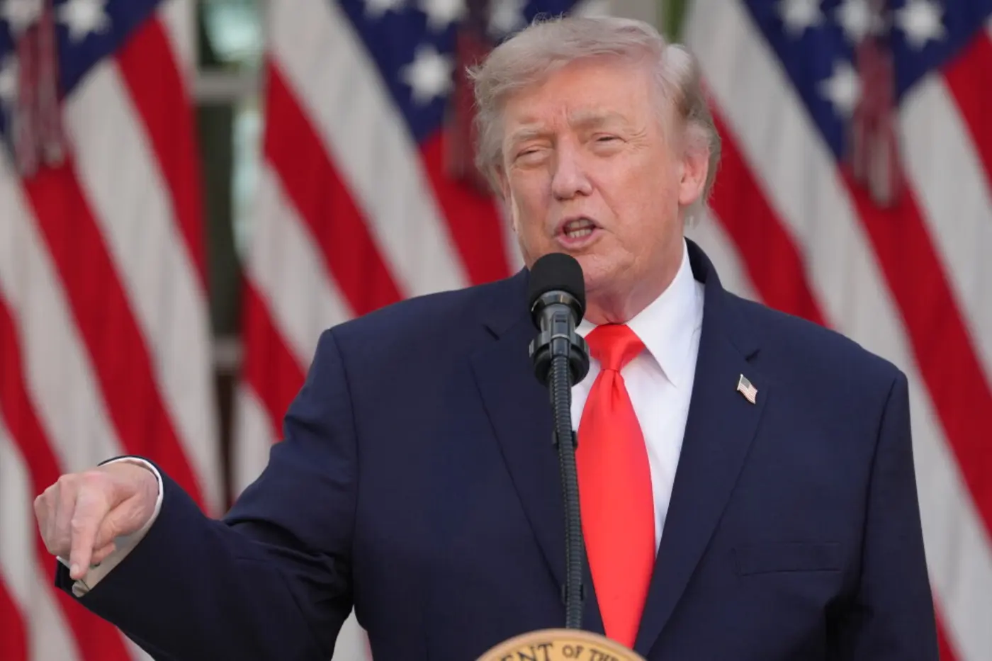 trump threatens 100 tariff on european countries that impose digital tax