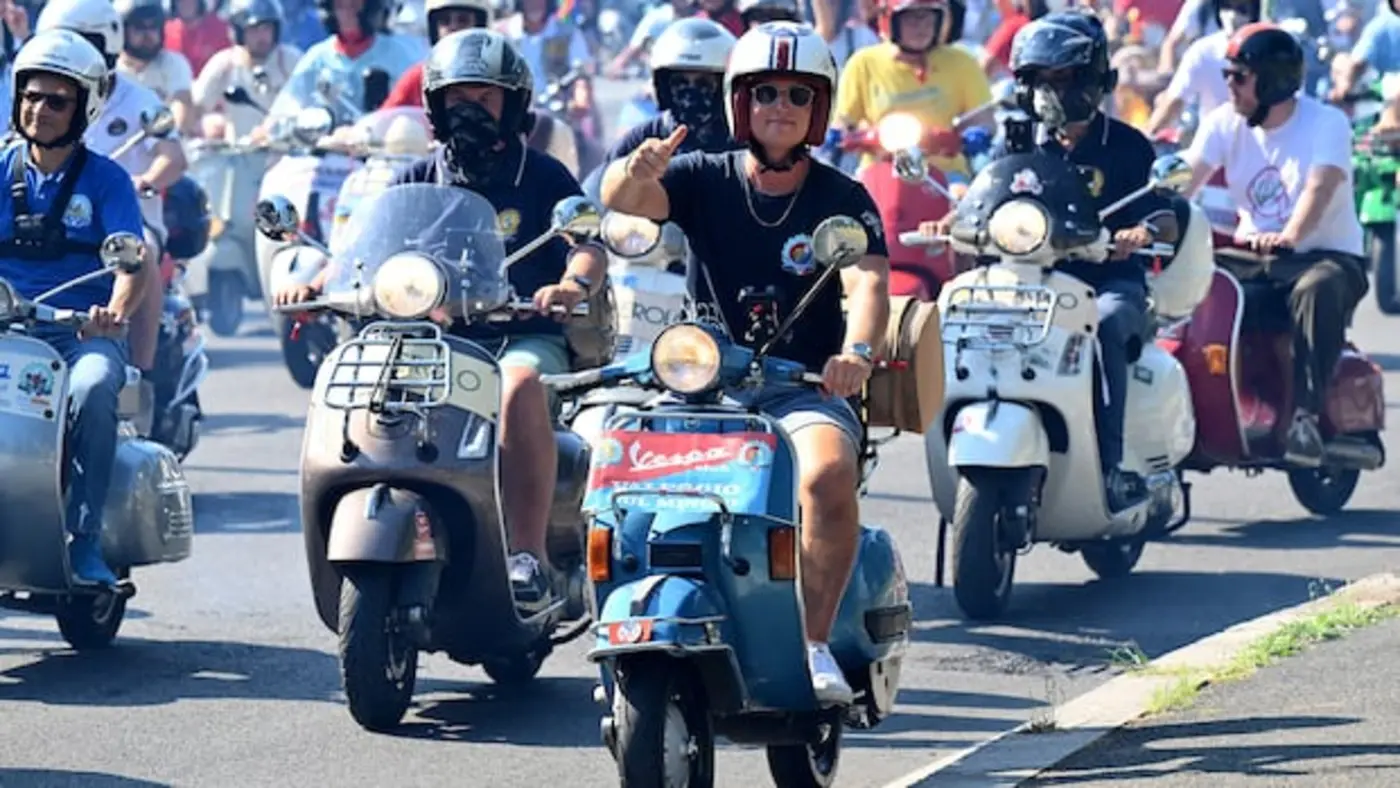 the vespa at 80 why the italian scooter remains the coolest thing on 2 wheels