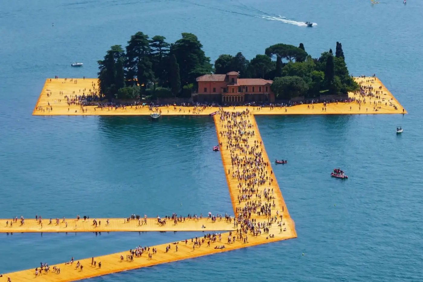 the floating piers