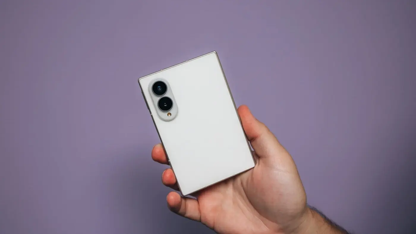 samsung reveals galaxy z fold 8 that will compete with the iphone ultra