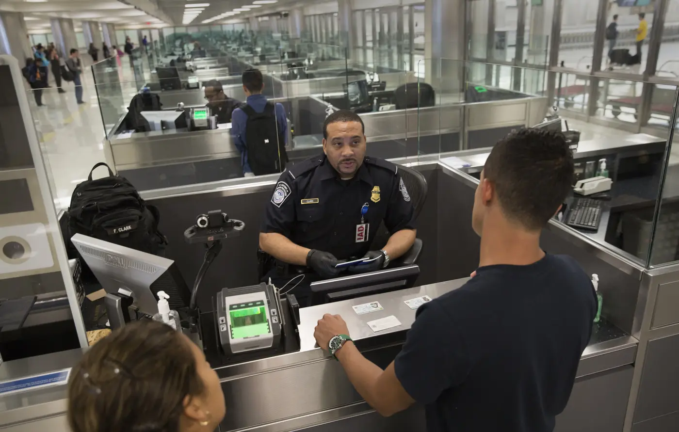 us citizen charged after grapheneos phone wipes during airport search