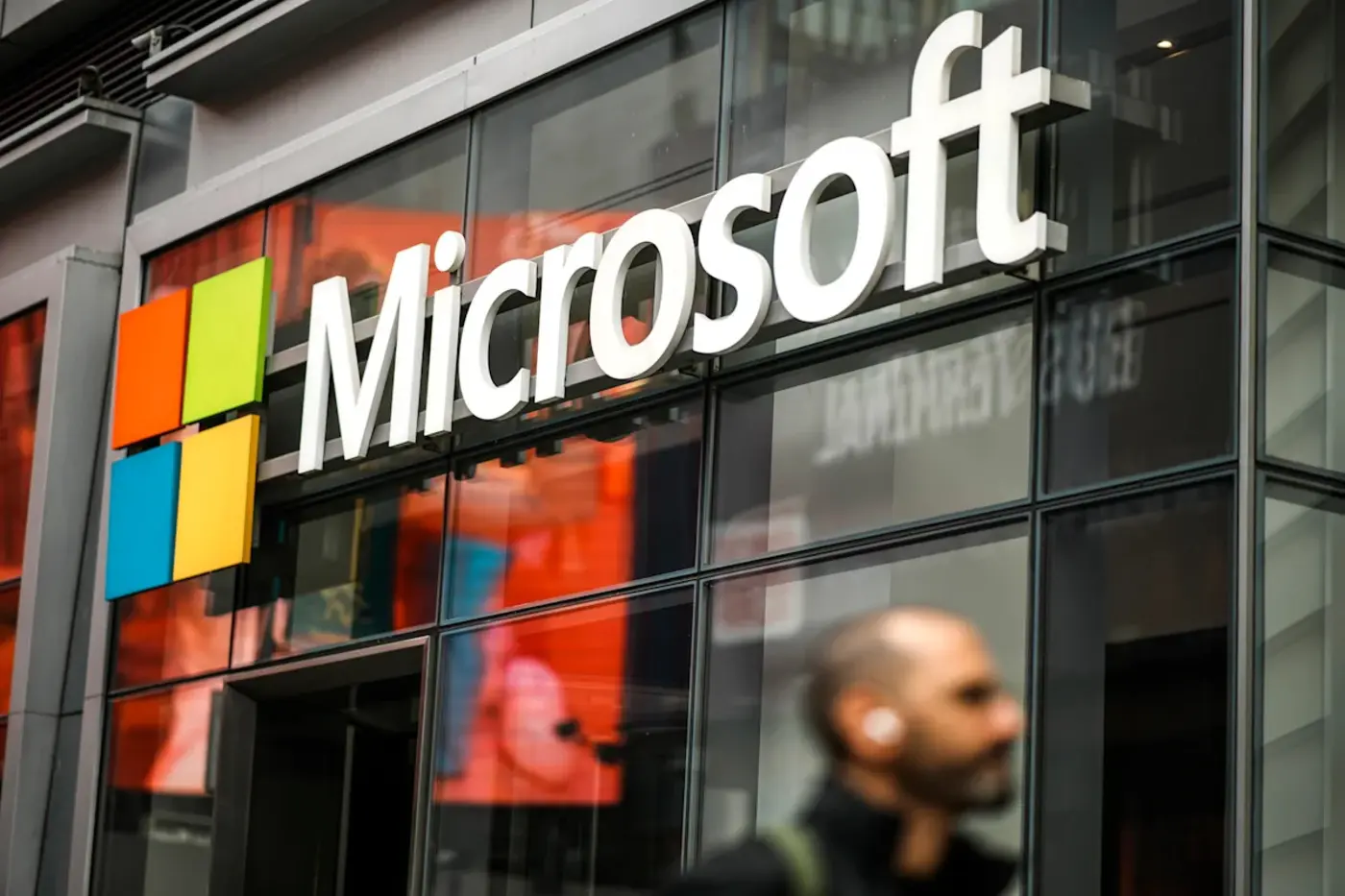 microsoft beats q4 expectations as azure revenue tops 100b