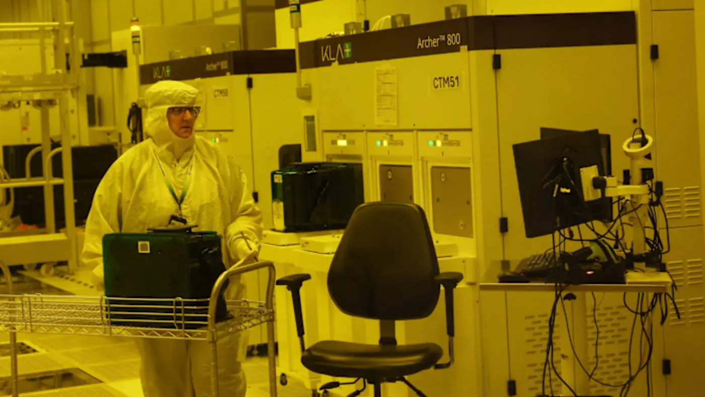 asmlx27s hold over the future of chipmaking is weakening