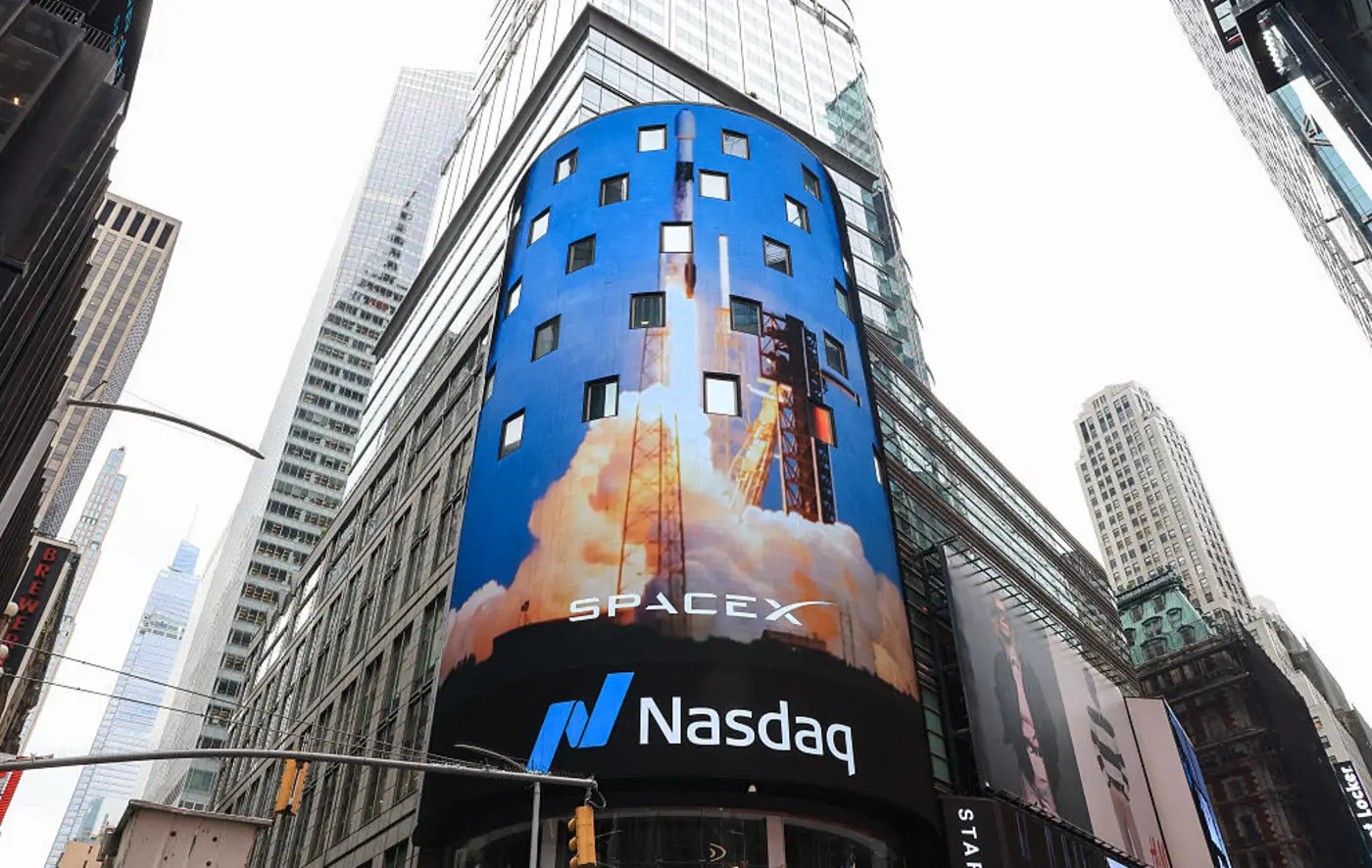spacex spooks investors with debut earnings report