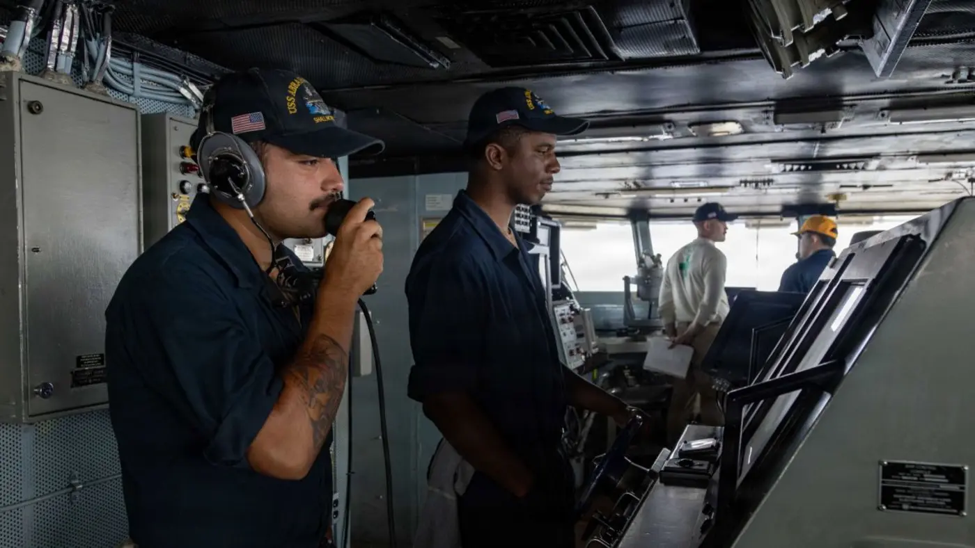 sailors on the uss abraham lincoln reportedly dealing with poor conditions